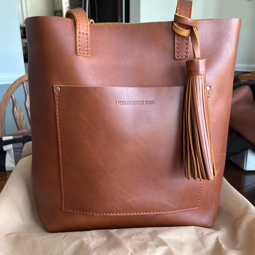 Portland Leather Original Crossbody tote